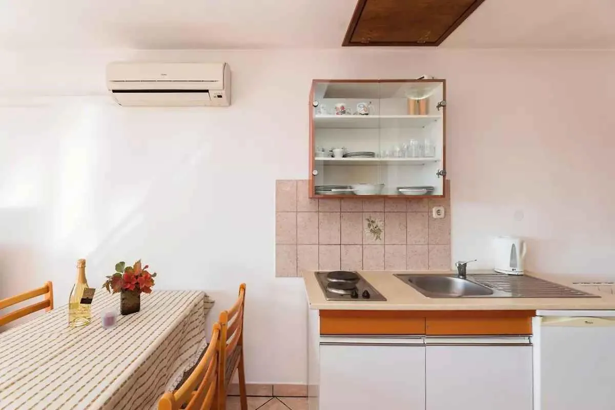 Apartment In Crikvenica 50555