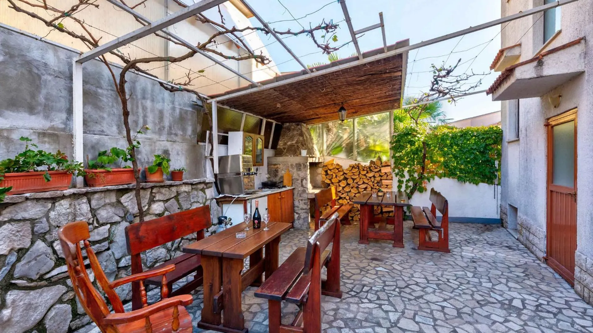 Apartment In Crikvenica 50555